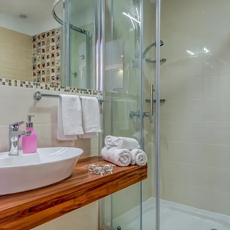 Room&Studio Apartment Just Enjoy Split Exterior foto